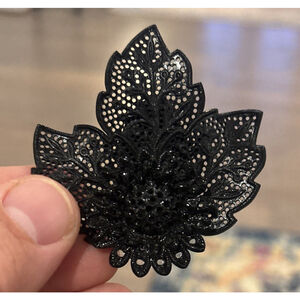 Set Of 2 Vintage Brooch Black Flower/leaf Old/Rare